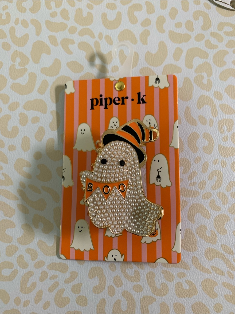 piper·k Pearl Ghost Hair Pin with Orange Witch Hat